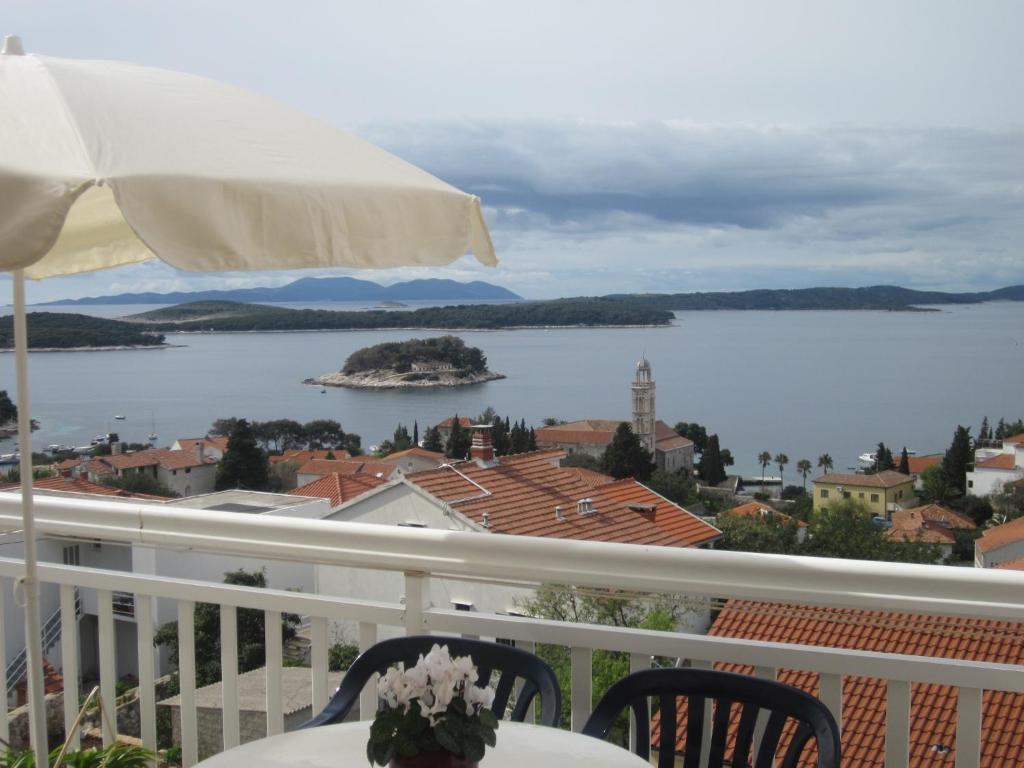Apartments Kresic Хвар Экстерьер фото